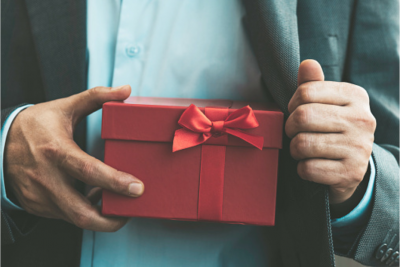 Why Lanyards Make the Best Trade Show Giveaways