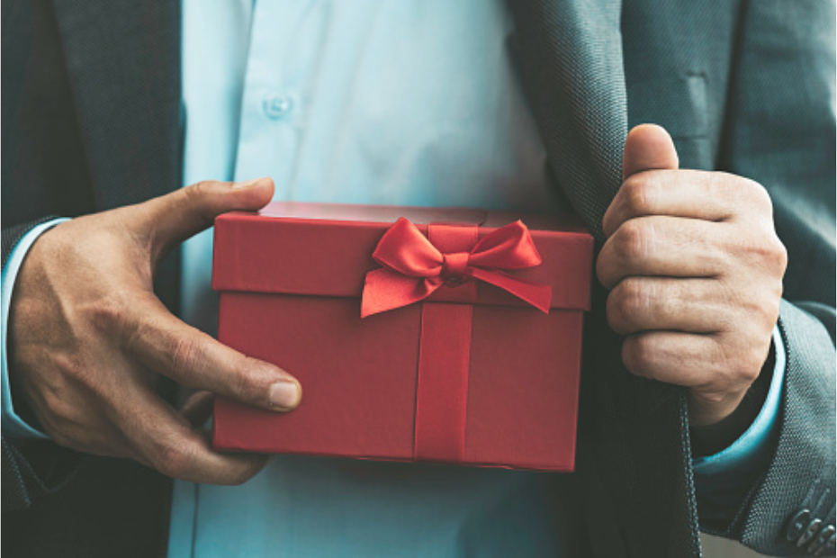 Why Lanyards Make the Best Trade Show Giveaways